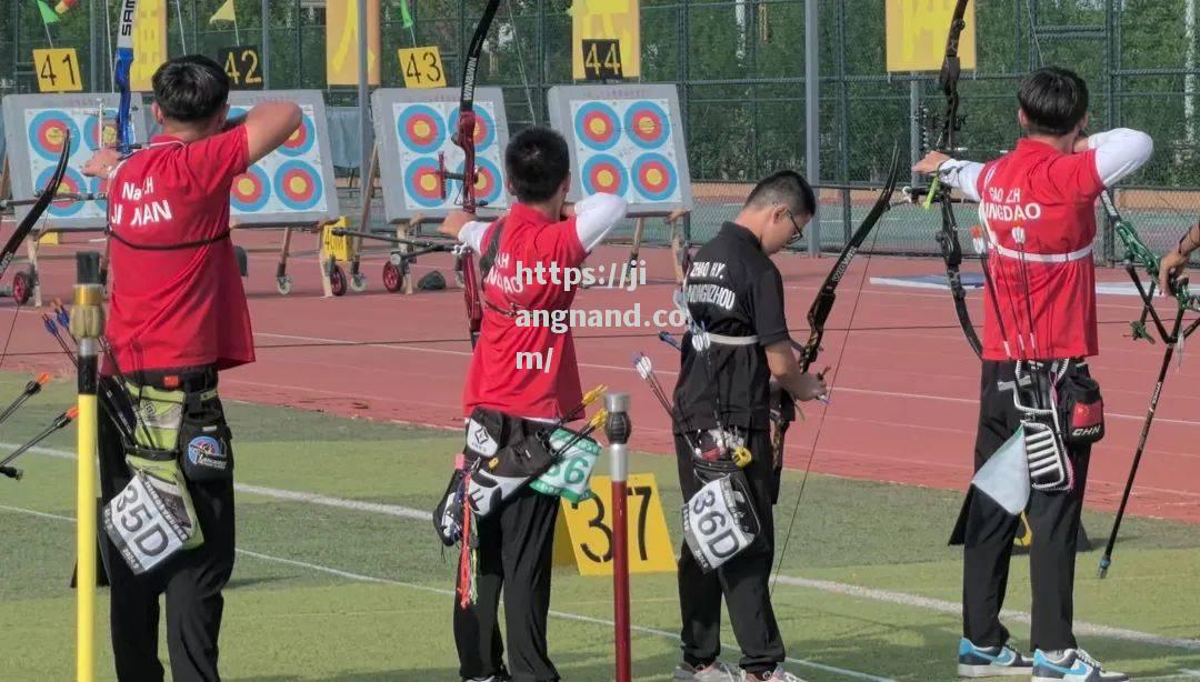 芬兰射箭选手斩获女子团体冠军